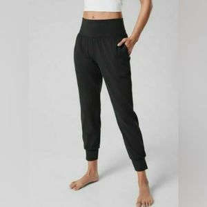 Athleta Women’s Cruise Jogger / Excellent Pre-Owned Condition / Size S / Gray